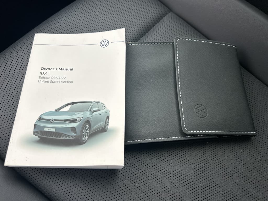 2021 Volkswagen ID.4 view 17