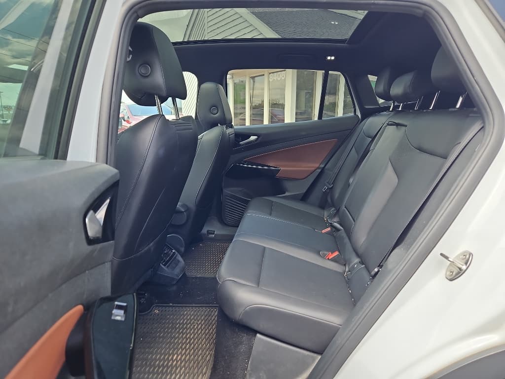 2021 Volkswagen ID.4 view 6