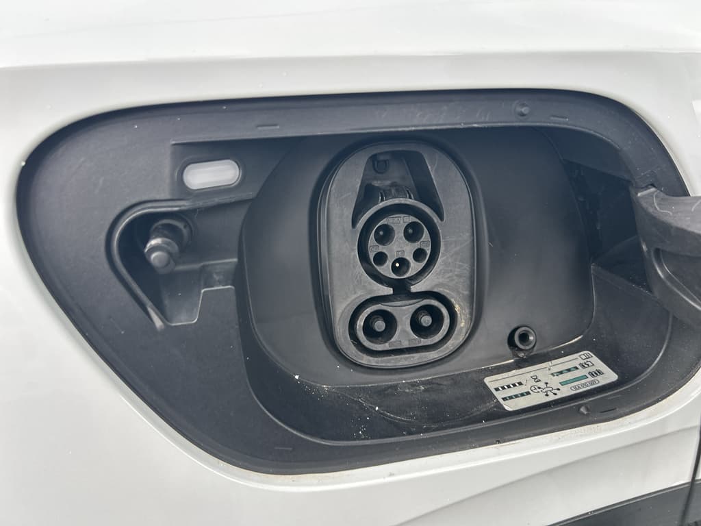 2021 Volkswagen ID.4 view 5