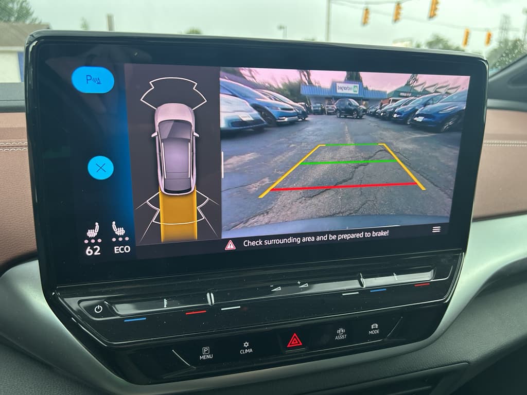 2021 Volkswagen ID.4 view 11