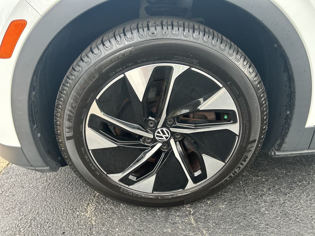 2021 Volkswagen ID.4 view 26