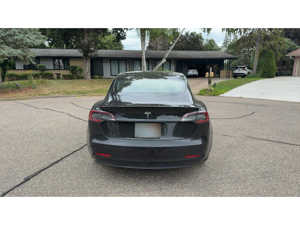 2018 Tesla Model 3 view 4