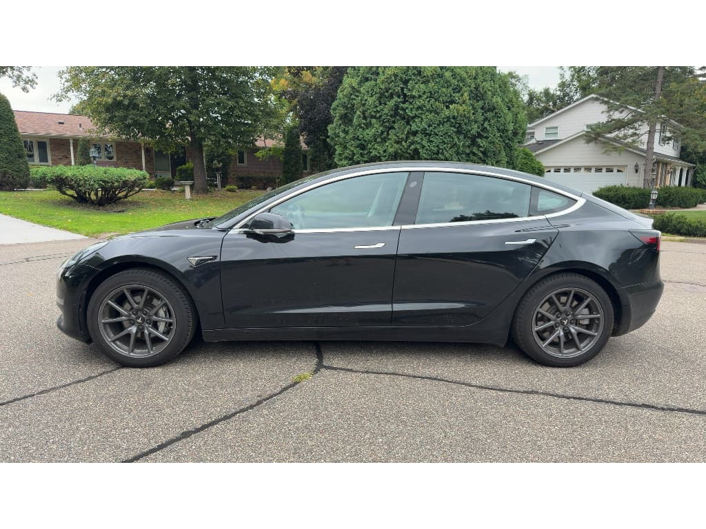 2018 Tesla Model 3 view 2