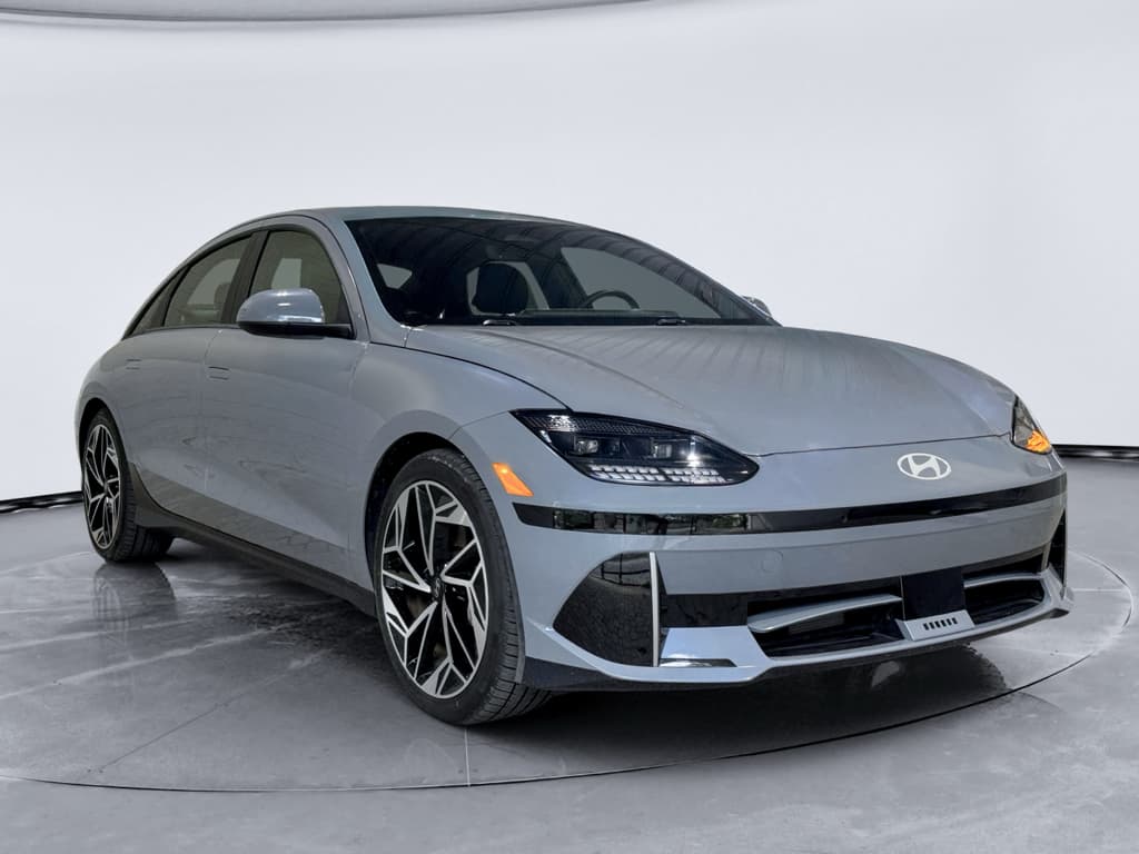 2023 Hyundai IONIQ 6 view 4