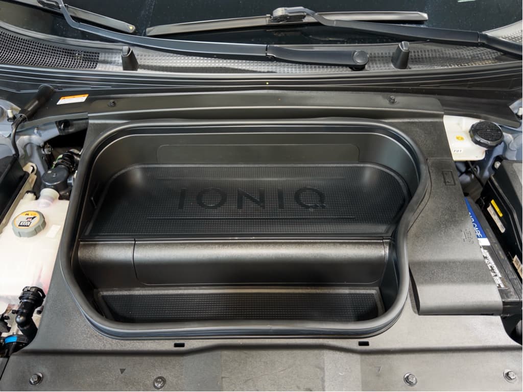 2023 Hyundai IONIQ 6 view 24