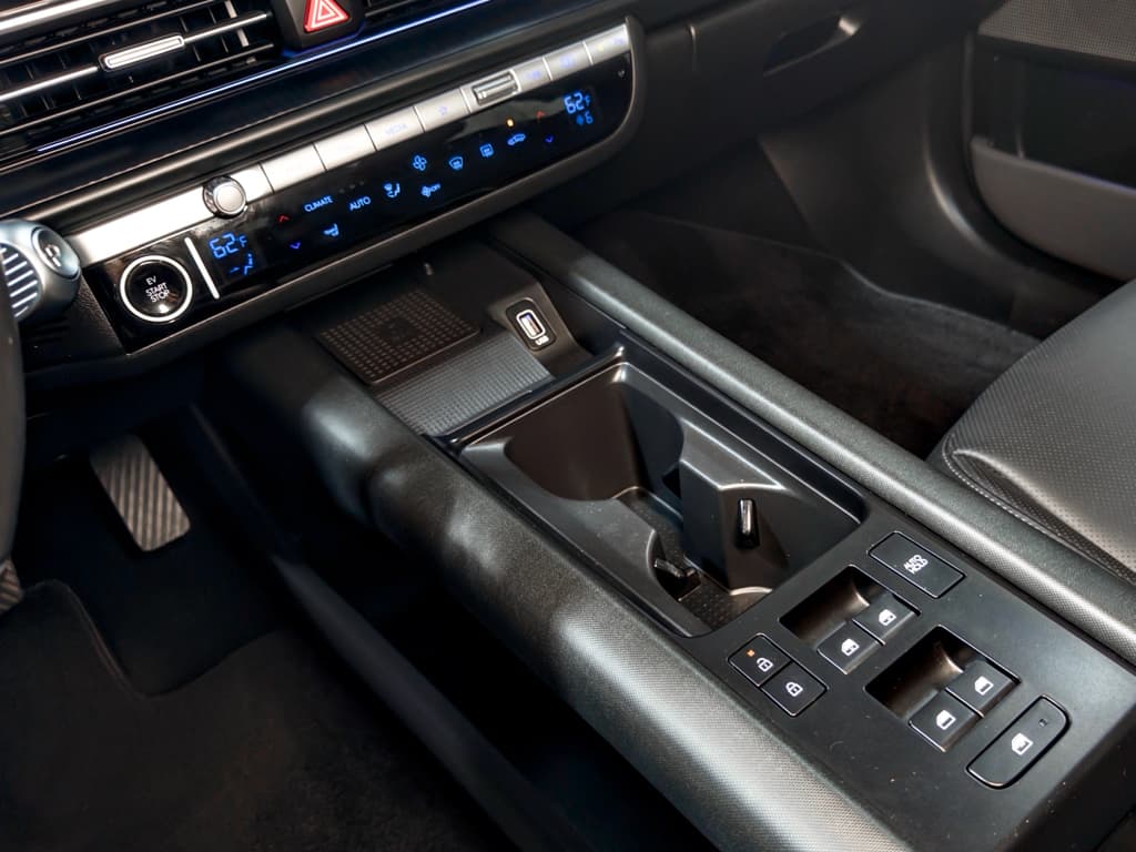 2023 Hyundai IONIQ 6 view 18