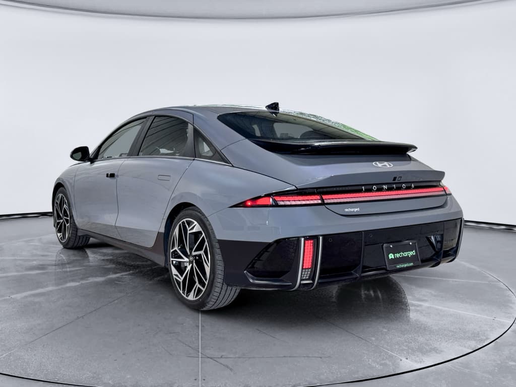 2023 Hyundai IONIQ 6 view 2