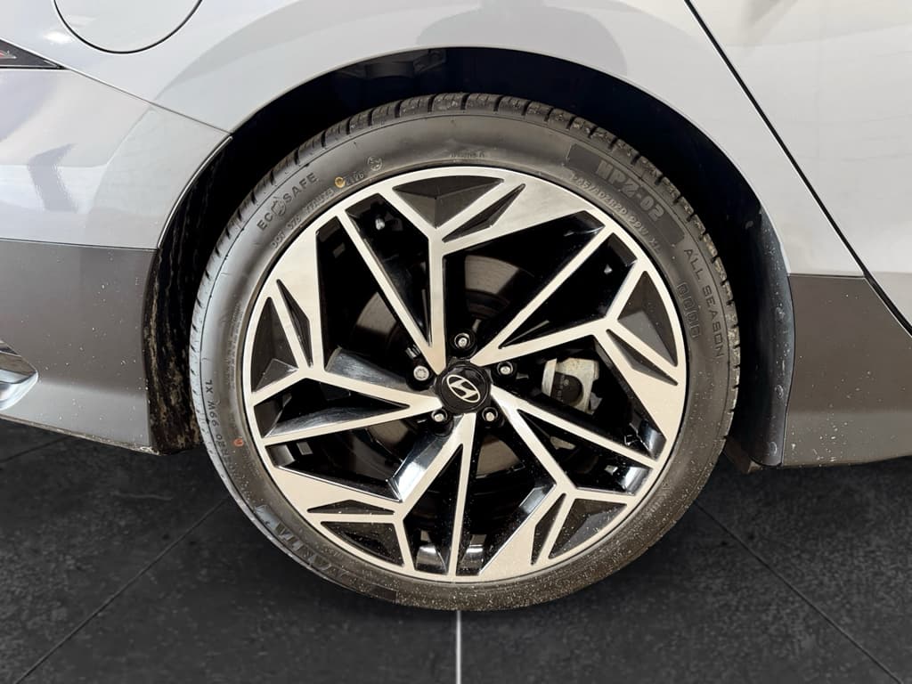 2023 Hyundai IONIQ 6 view 33