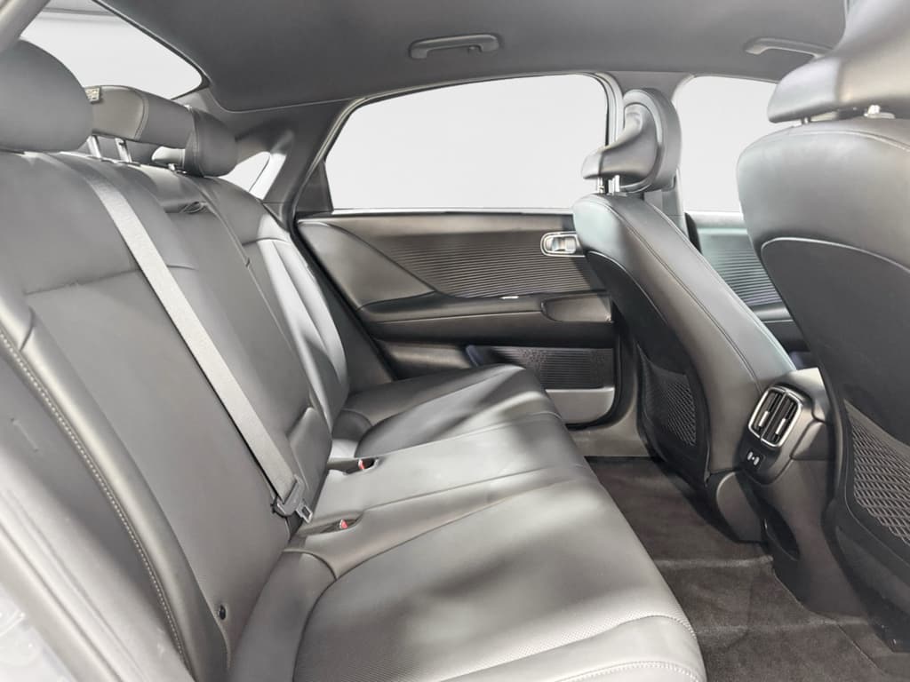 2023 Hyundai IONIQ 6 view 21