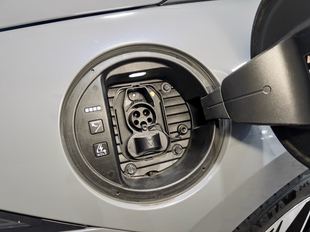 2023 Hyundai IONIQ 6 view 5
