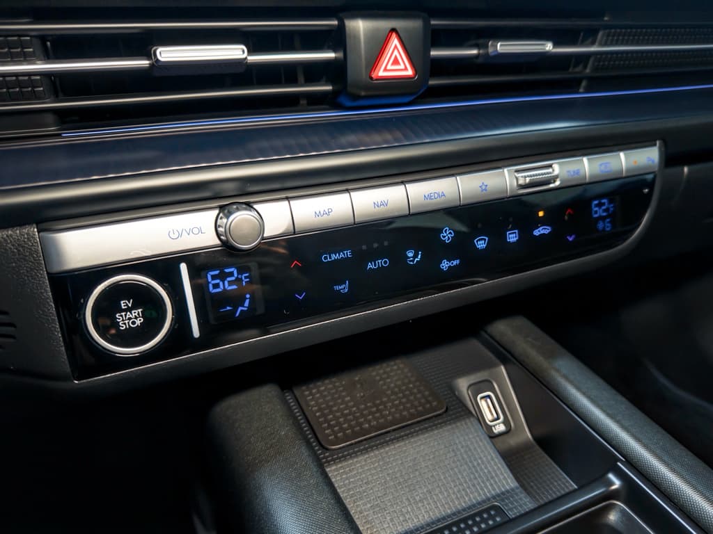 2023 Hyundai IONIQ 6 view 14