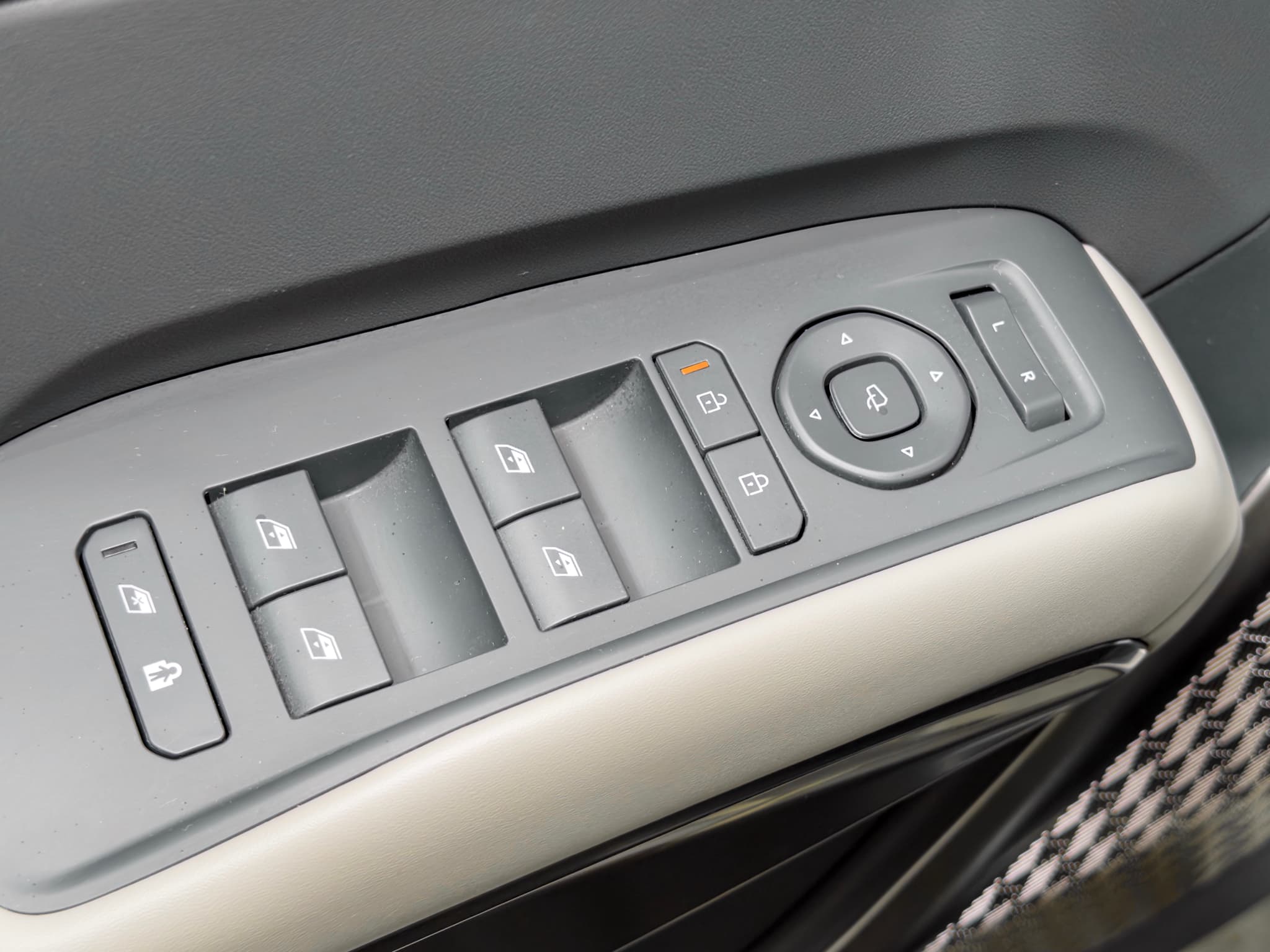2024 Kia EV9 view 8