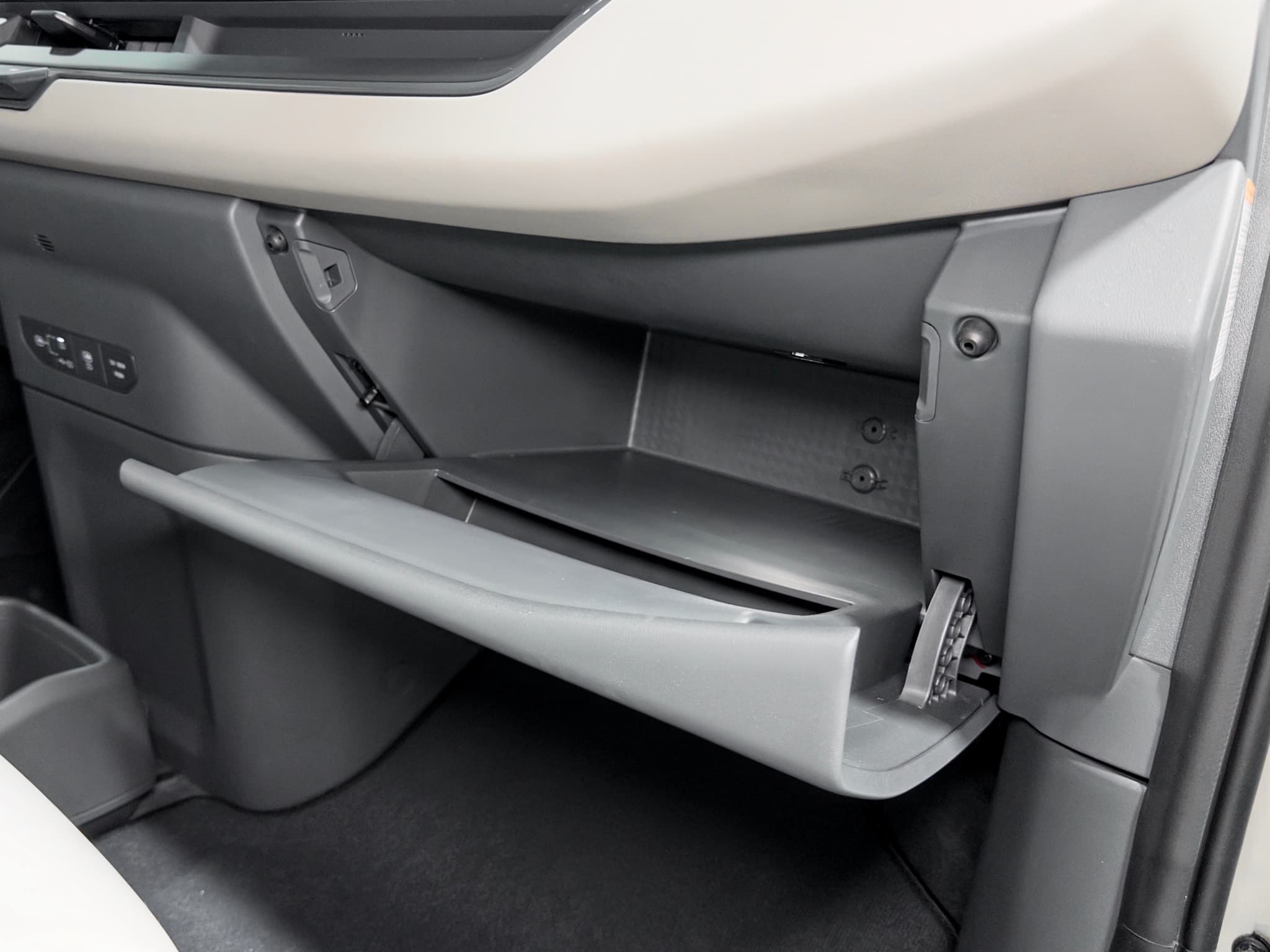 2024 Kia EV9 view 21