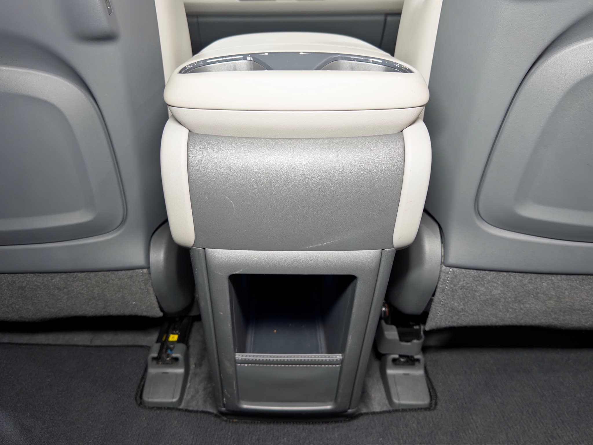 2024 Kia EV9 view 22