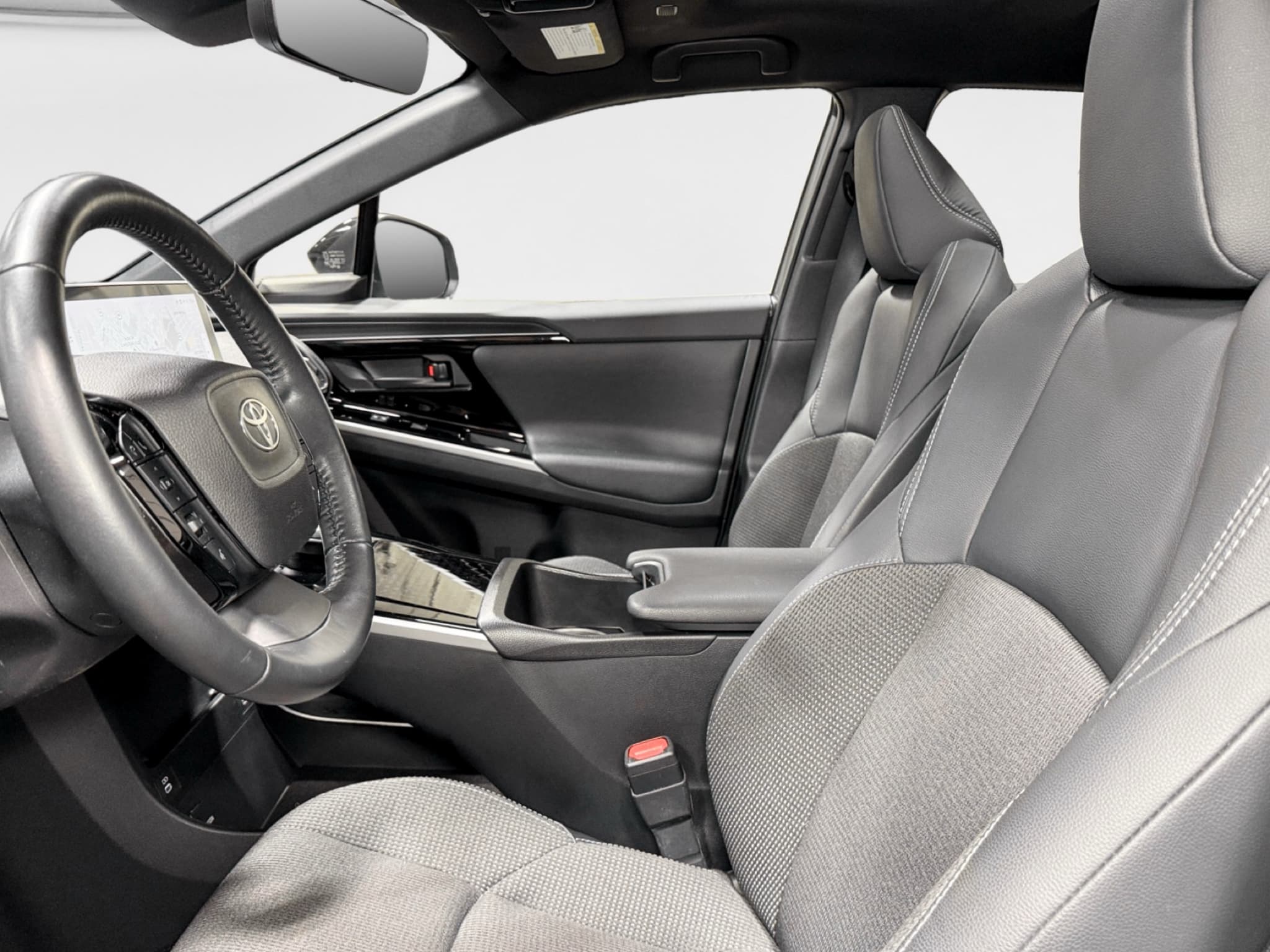 2023 Toyota bZ4X view 15