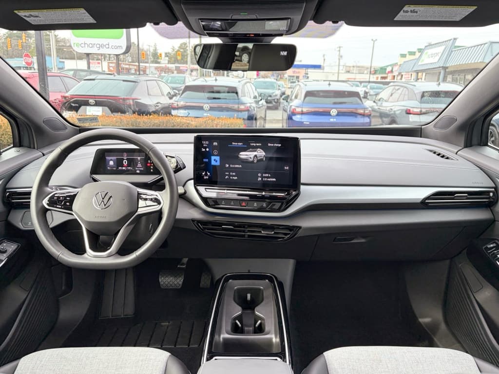 2023 Volkswagen ID.4 view 17