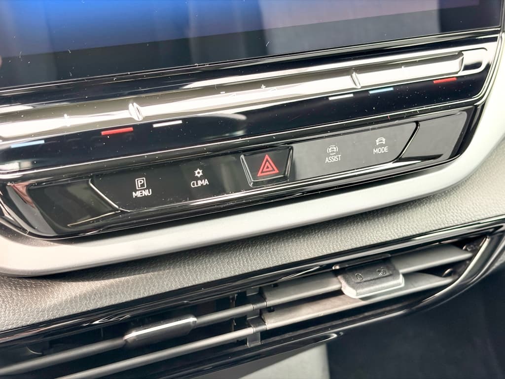 2023 Volkswagen ID.4 view 16