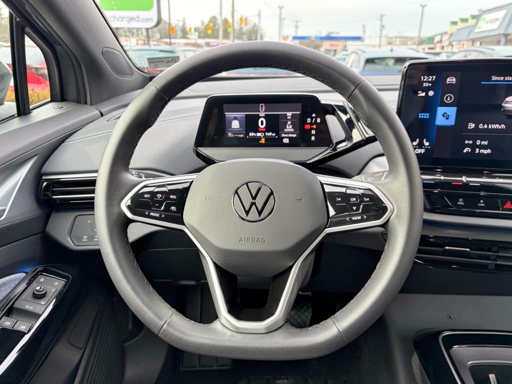 2023 Volkswagen ID.4 view 6