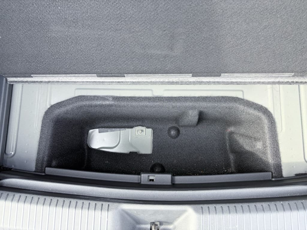 2023 Volkswagen ID.4 view 28