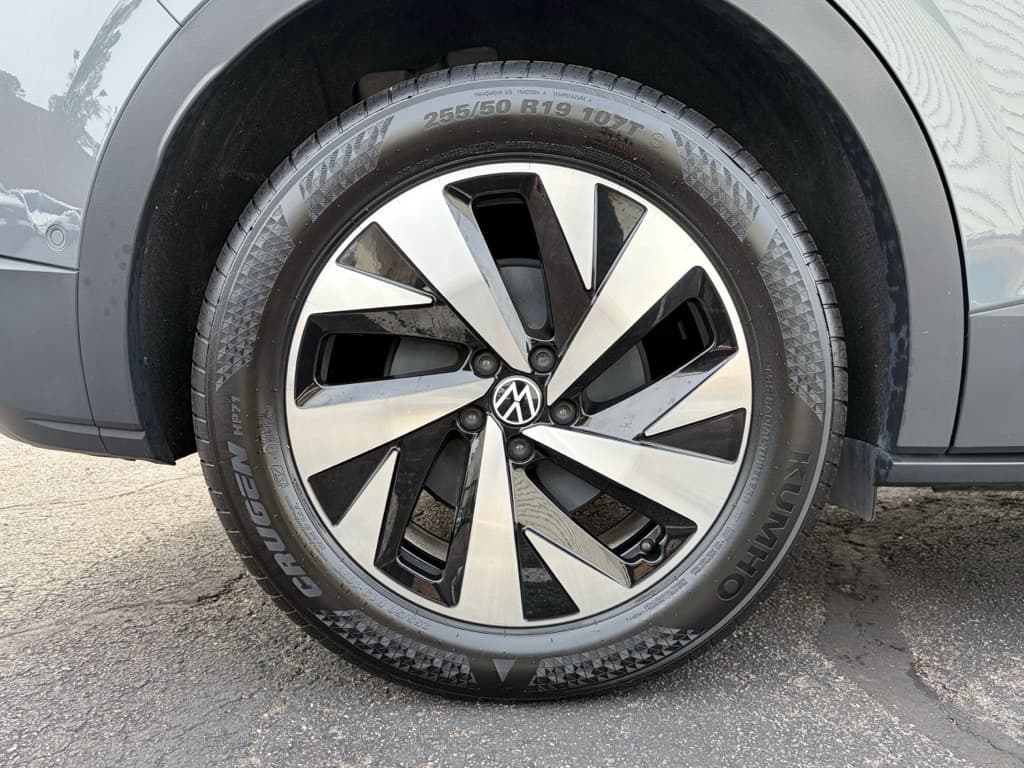 2023 Volkswagen ID.4 view 37