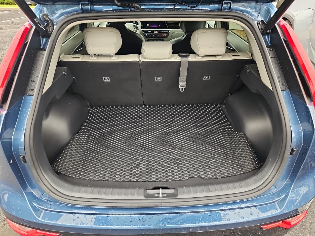 2023 Kia Niro EV view 22