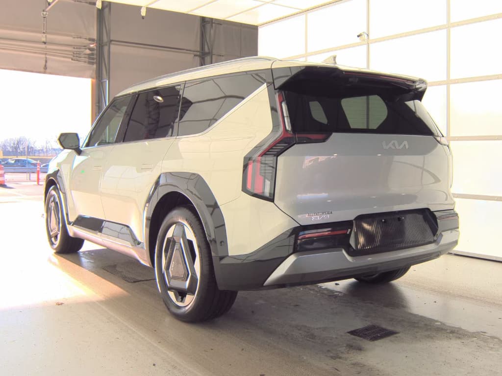 2024 Kia EV9 view 4