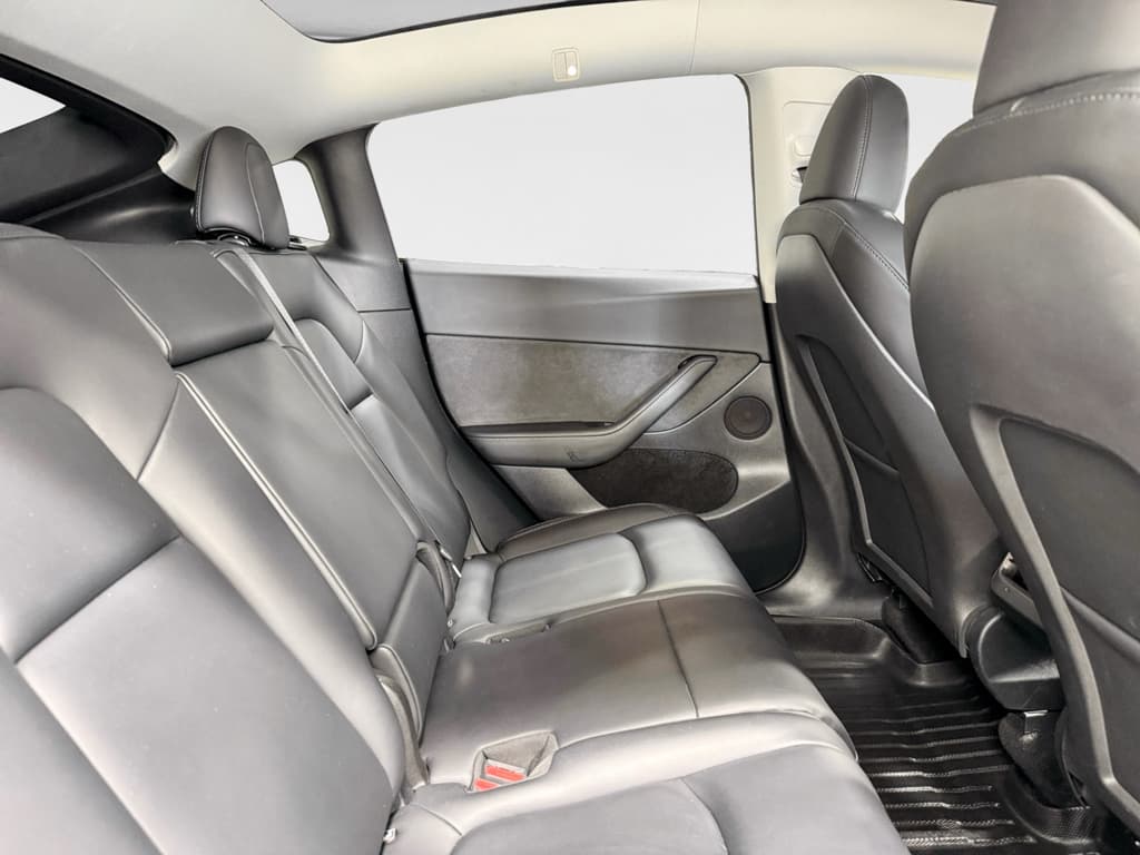 2024 Tesla Model Y view 20