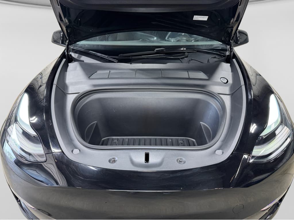 2024 Tesla Model Y view 24