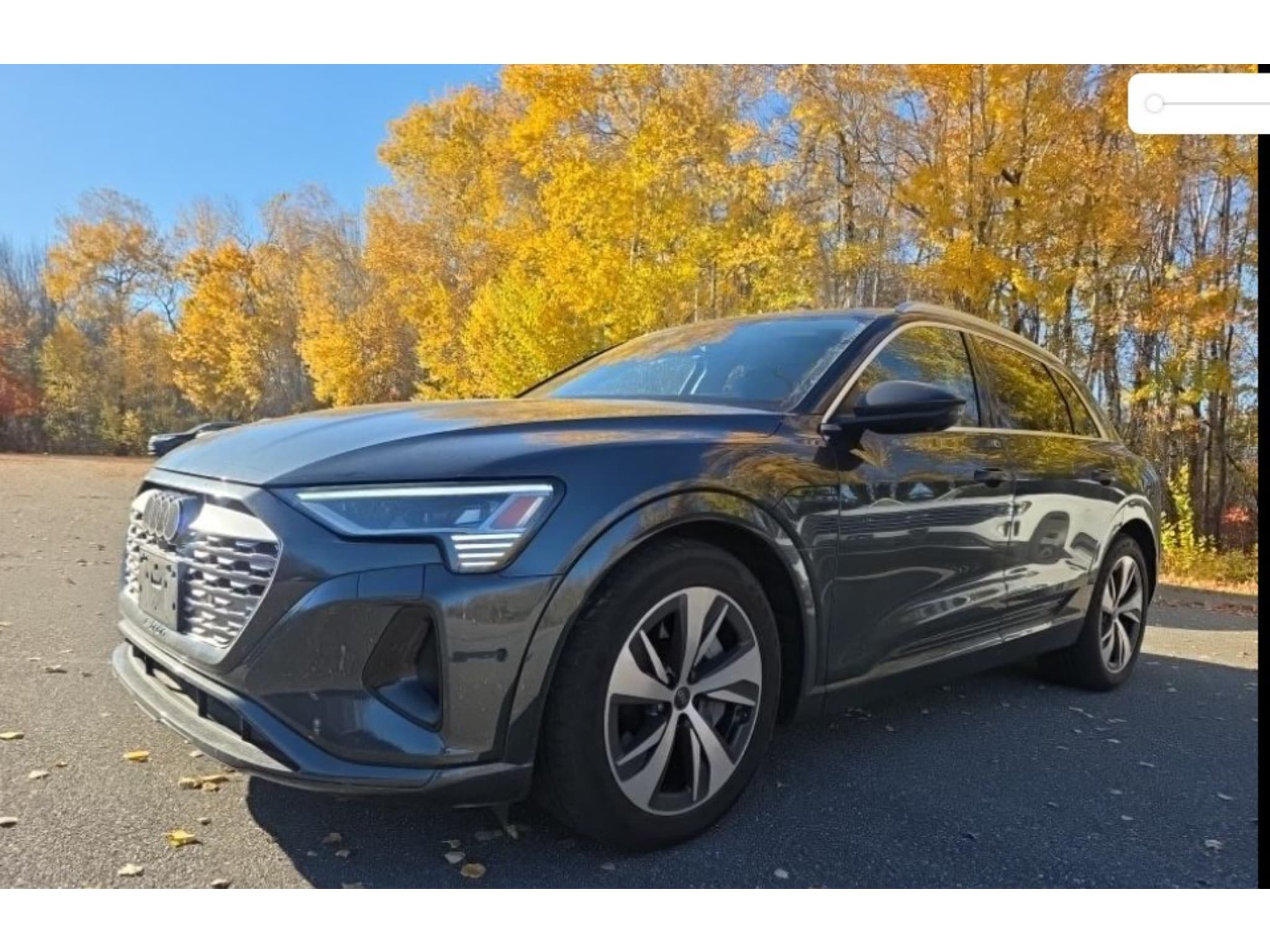 2024 Audi Q8 e-tron view 1