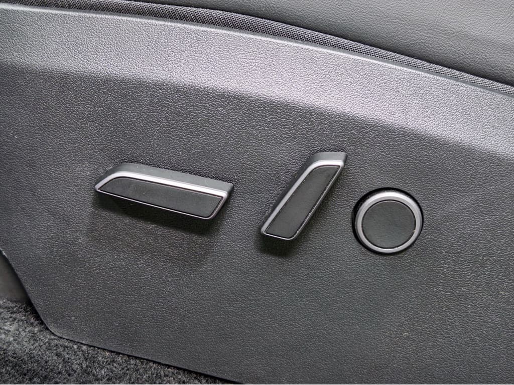 2023 Tesla Model Y view 7