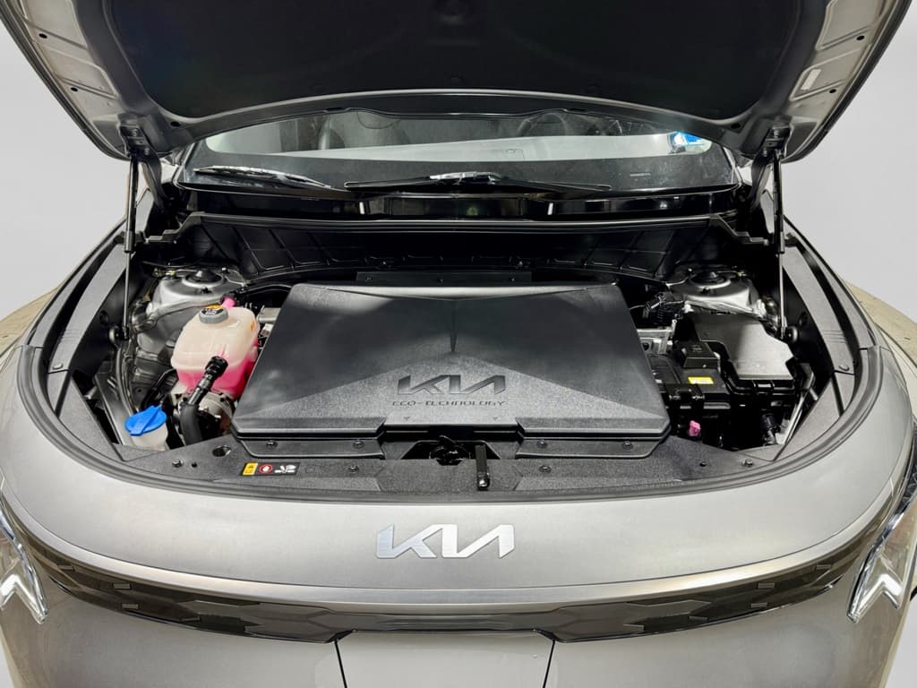 2023 Kia Niro EV view 26