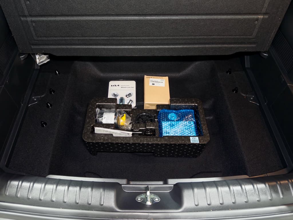 2023 Kia Niro EV view 29
