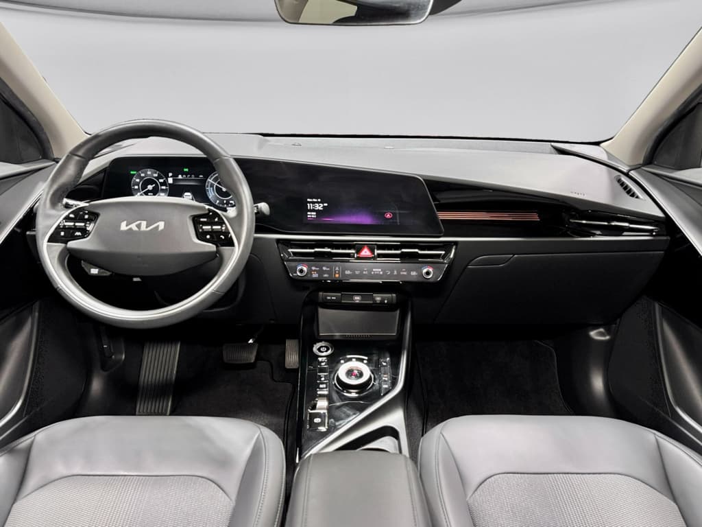 2023 Kia Niro EV view 17
