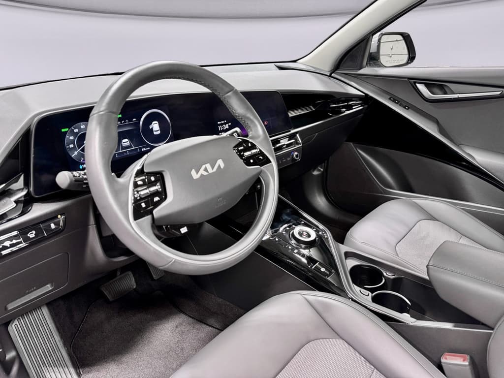 2023 Kia Niro EV view 19