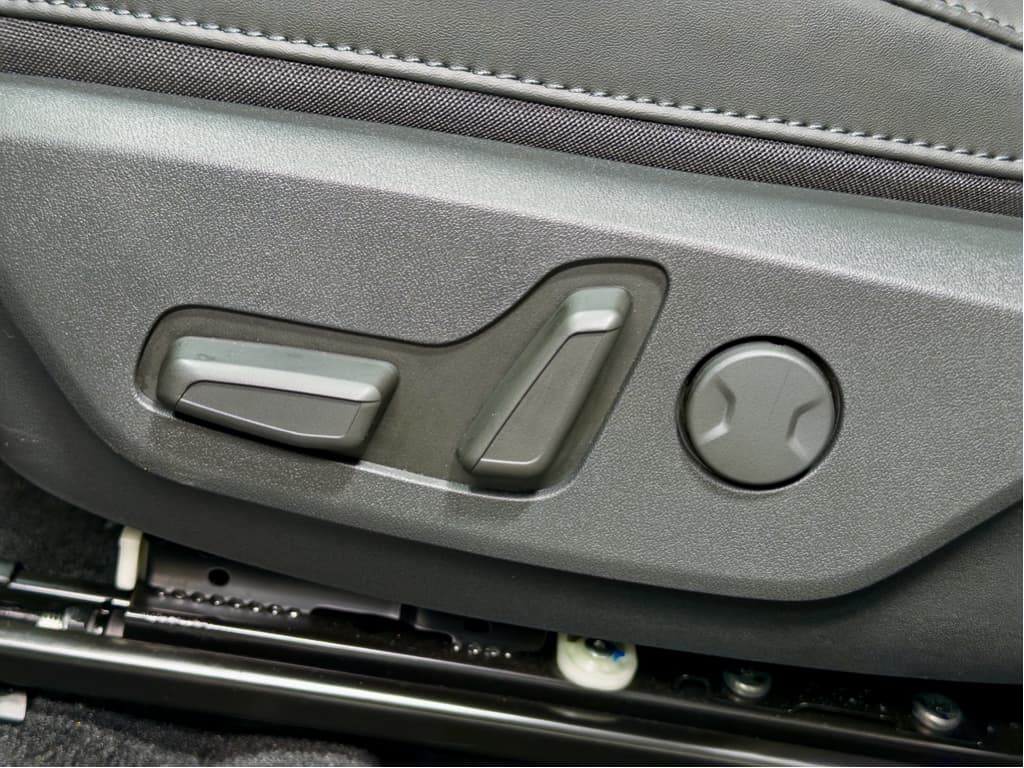 2023 Kia Niro EV view 7