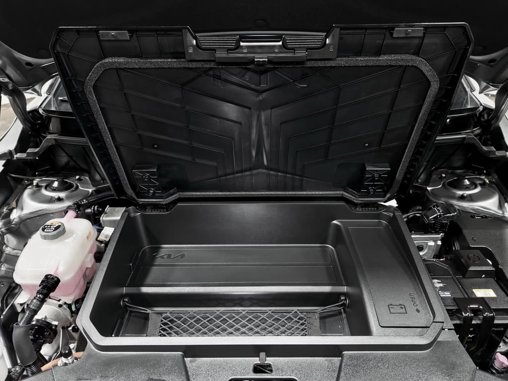 2023 Kia Niro EV view 27