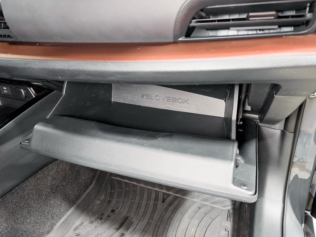 2024 Toyota Prius Prime view 17