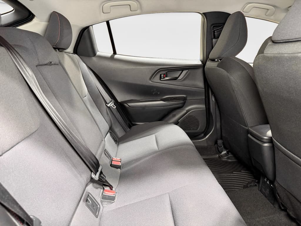 2024 Toyota Prius Prime view 18