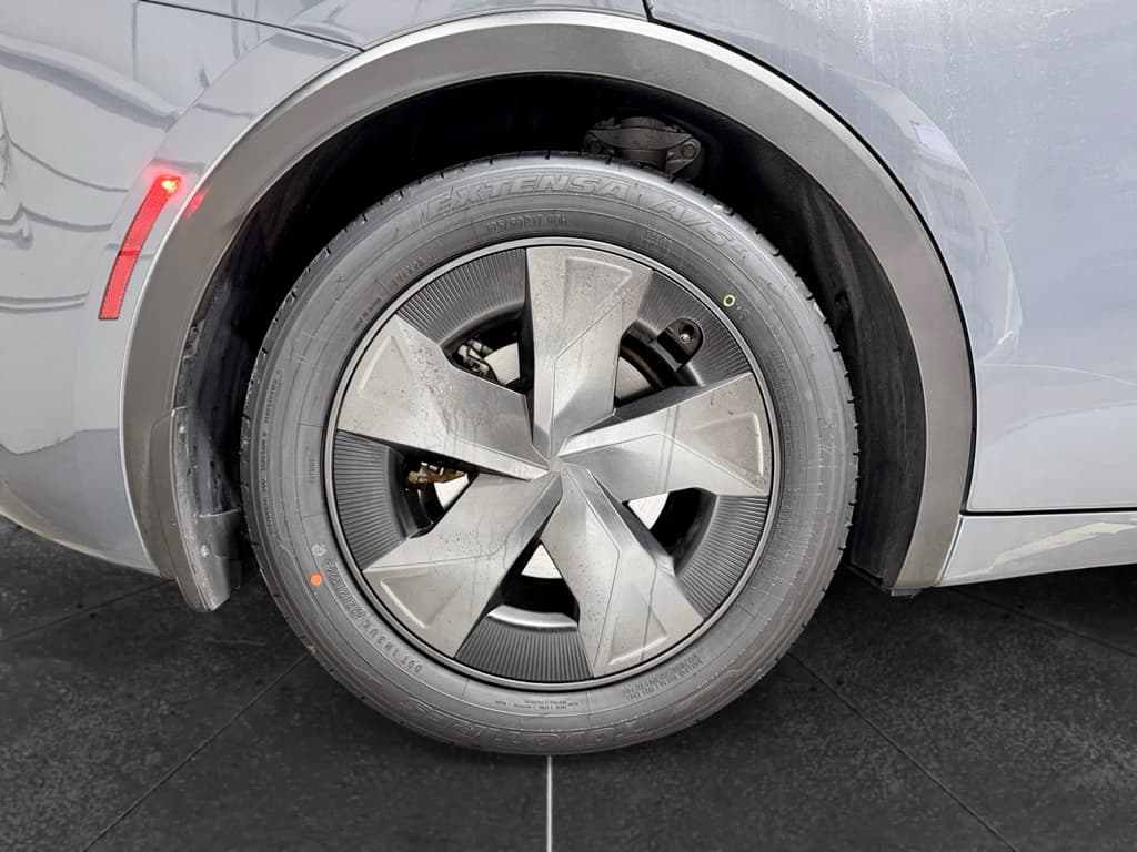 2024 Toyota Prius Prime view 30
