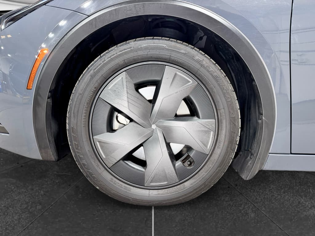 2024 Toyota Prius Prime view 24