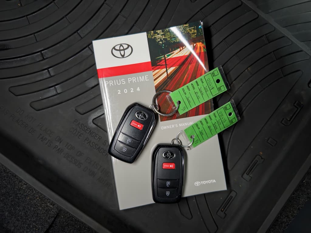 2024 Toyota Prius Prime view 19