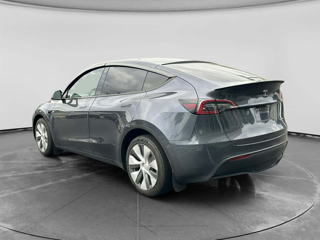 2023 Tesla Model Y view 3