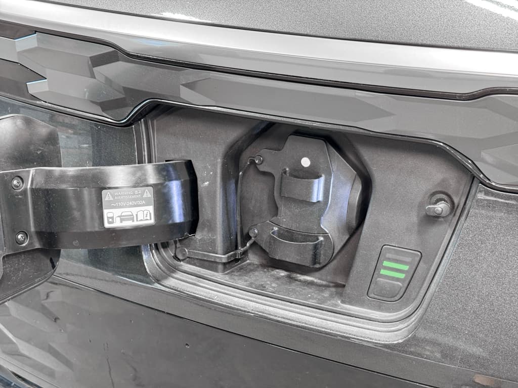 2023 Kia Niro EV view 5