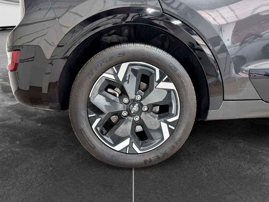 2023 Kia Niro EV view 38