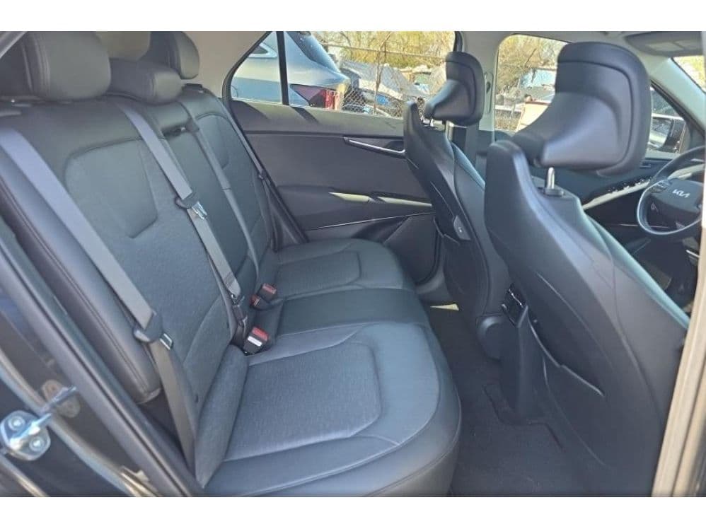 2023 Kia Niro EV view 6