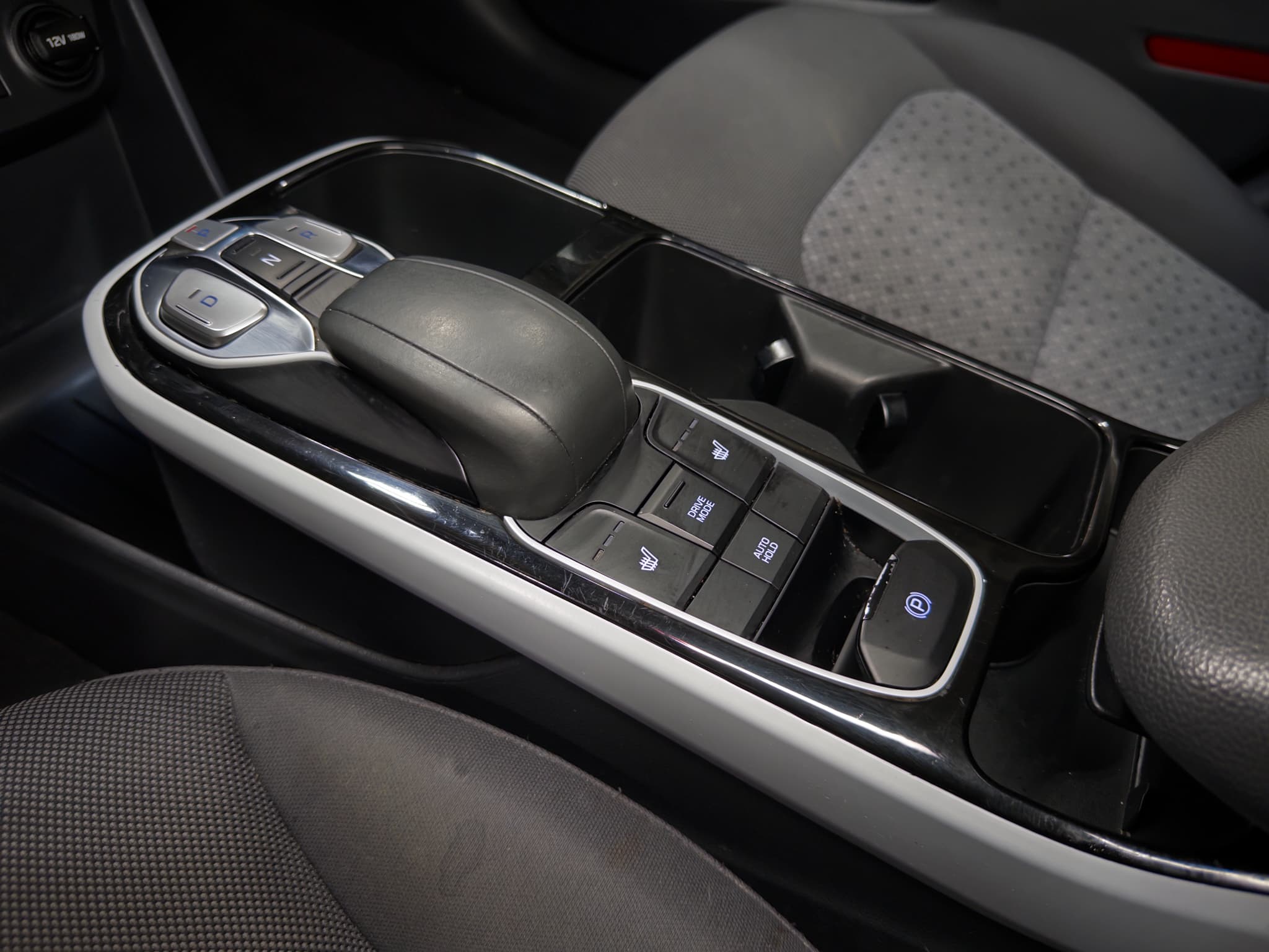 2019 Hyundai IONIQ Electric view 21