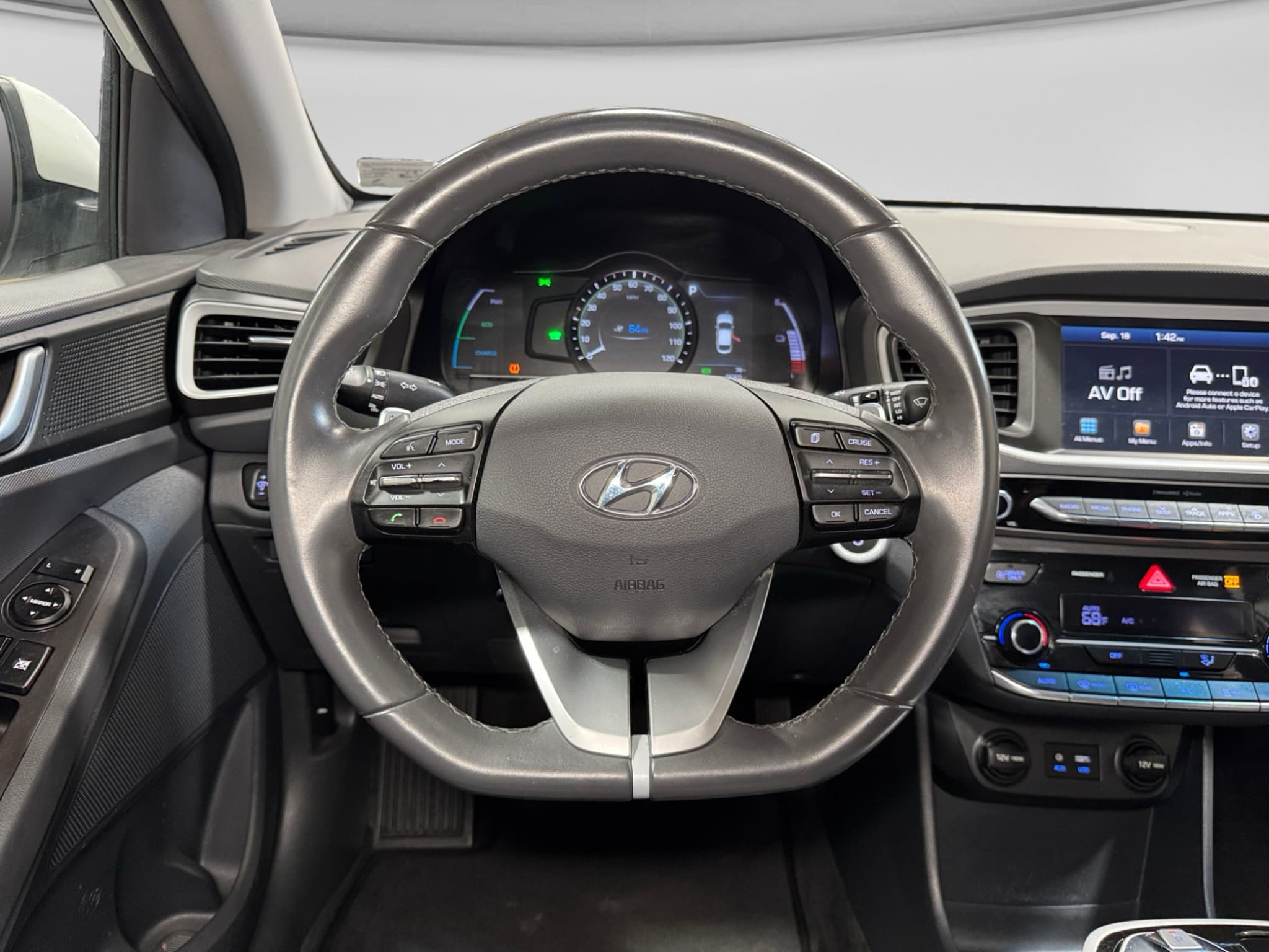 2019 Hyundai IONIQ Electric view 9