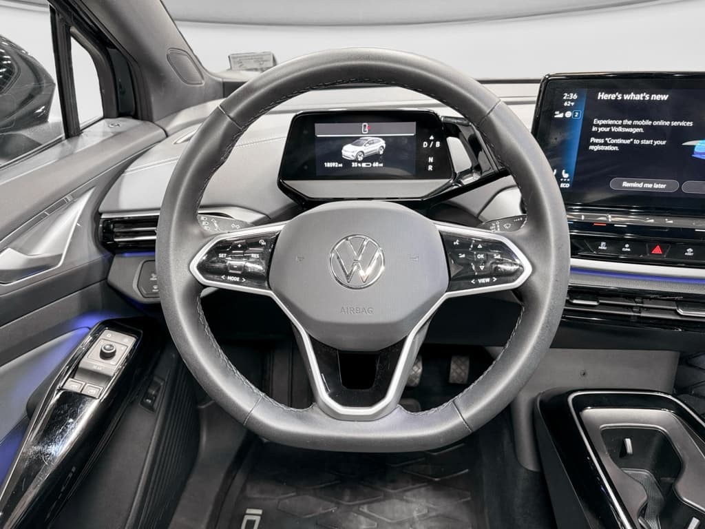 2023 Volkswagen ID.4 view 9