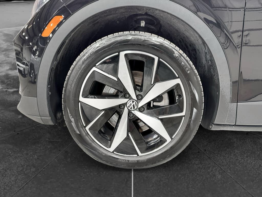 2023 Volkswagen ID.4 view 30