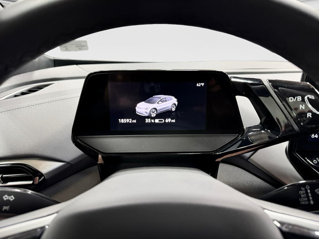 2023 Volkswagen ID.4 view 10